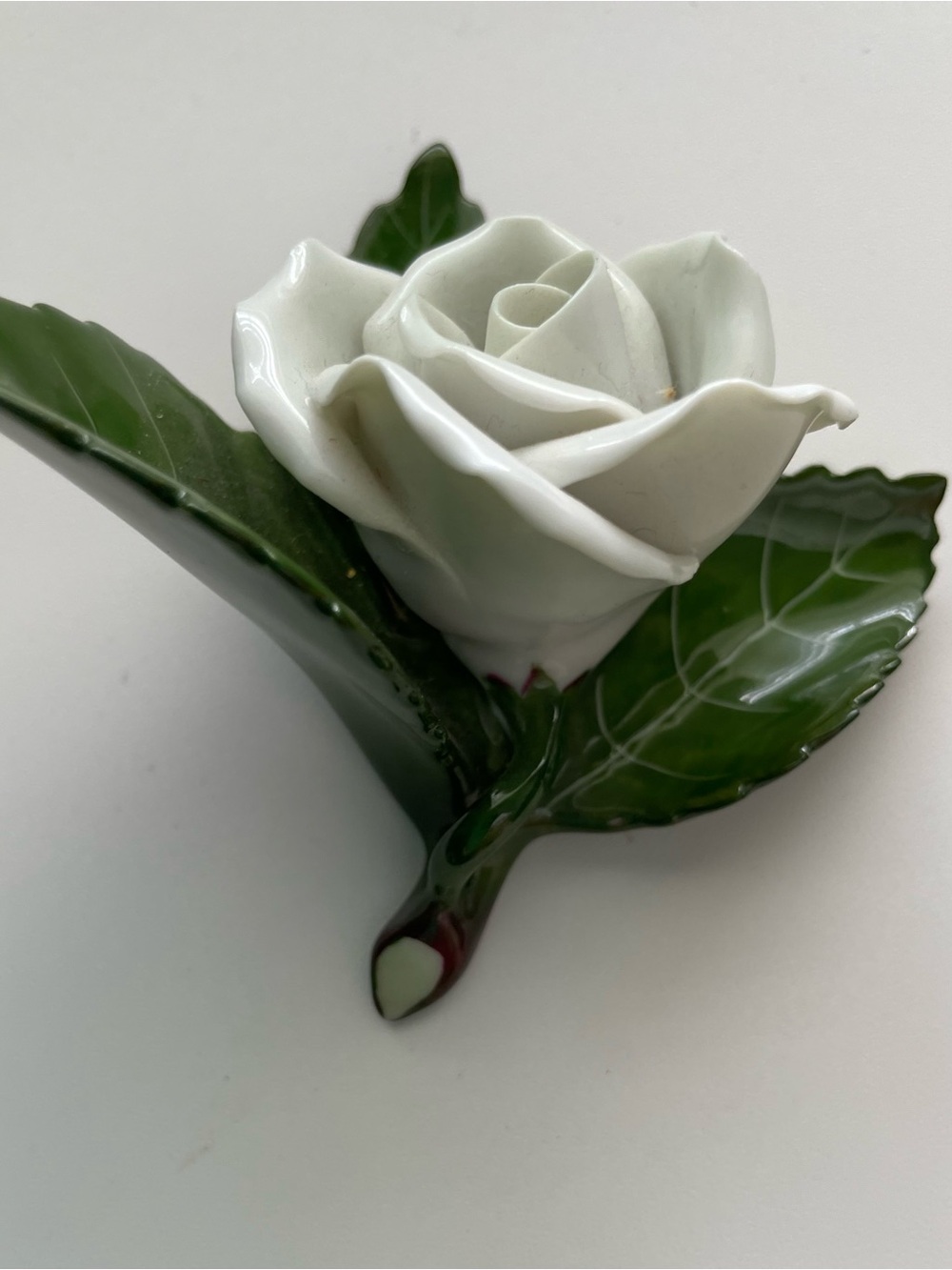 HEREND ROSE ON LEAF FIGURINE